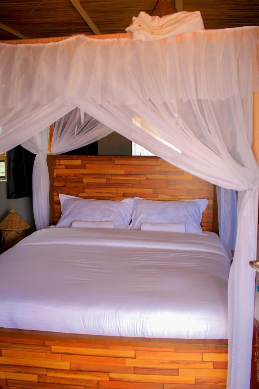 Amanya 3-Bedroom Hut Amboseli Exterior photo